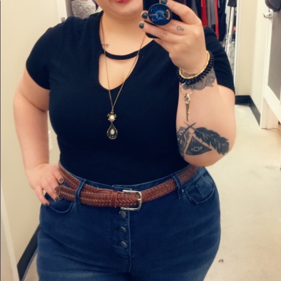 Meet your Posher, Emi - Picture 5 of 7